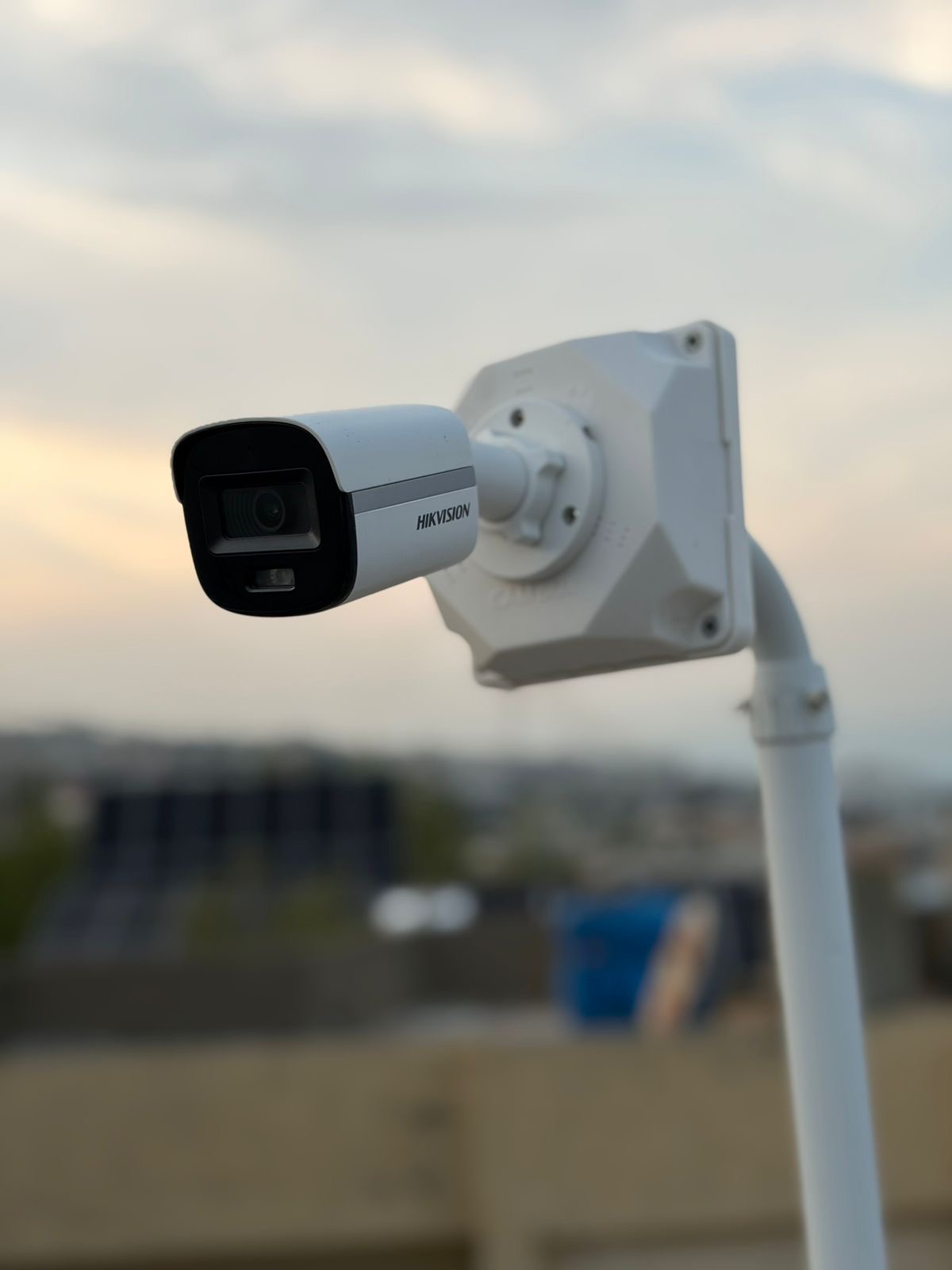 Hikvision Outdoor Camera Urban Rooftop